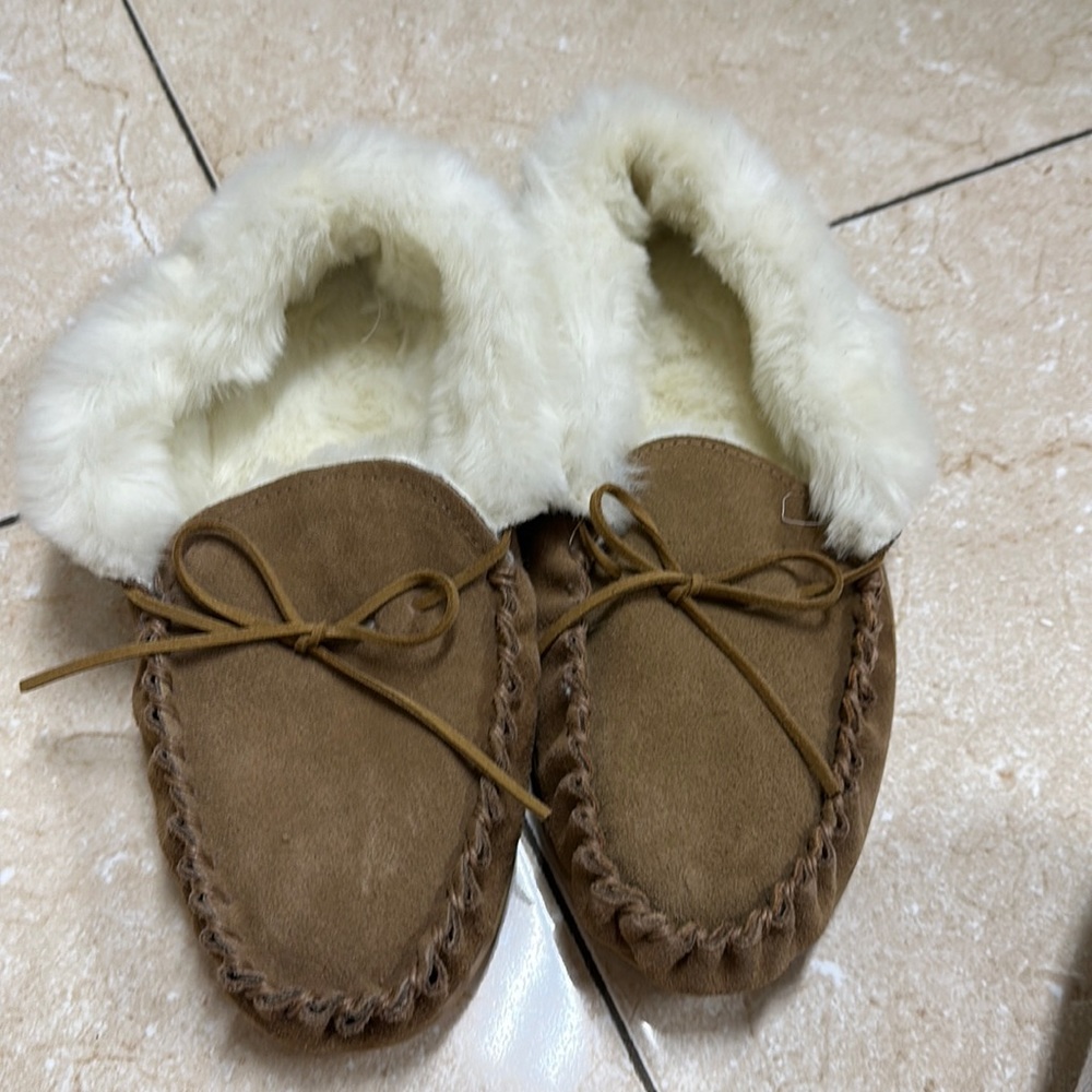 GAP moccasins